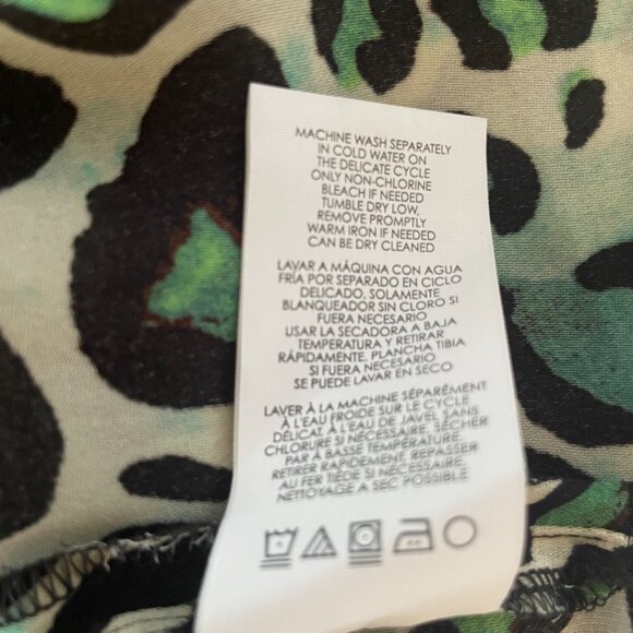 Cabi ‎ Green Jungle Print Cheetah Top, Sleeveless Size M, 3260 - Picture 6 of 7